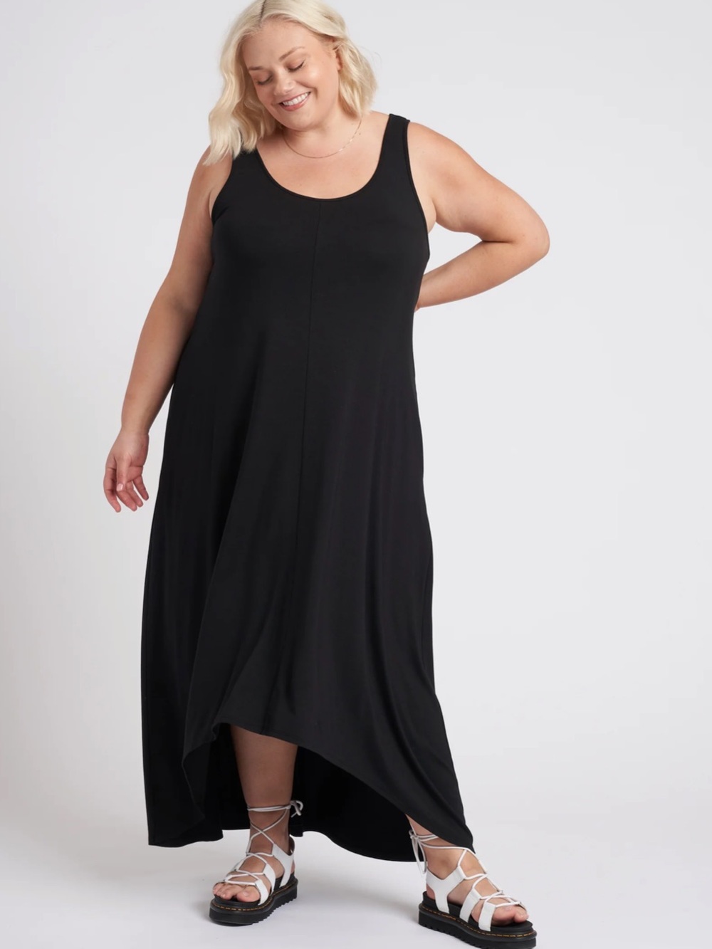 New Universal Standard Athena Divine Jersey Dress in black size medium 18-20